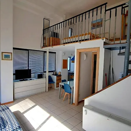 Apartment Gemme Fiorentine In Front Of The Train Station 5 Minutes From The Centre Free Parking Florence